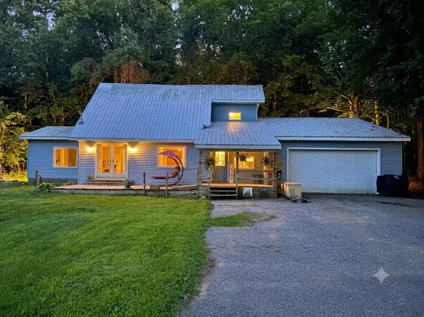 9462 E Colby Rd, Crystal, MI 48818