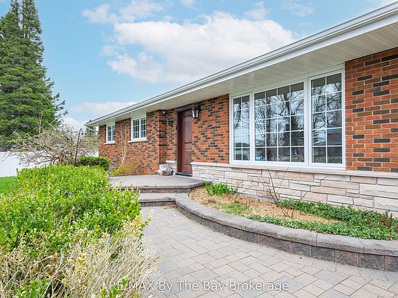 4th image of 111 Balm Beach Rd E