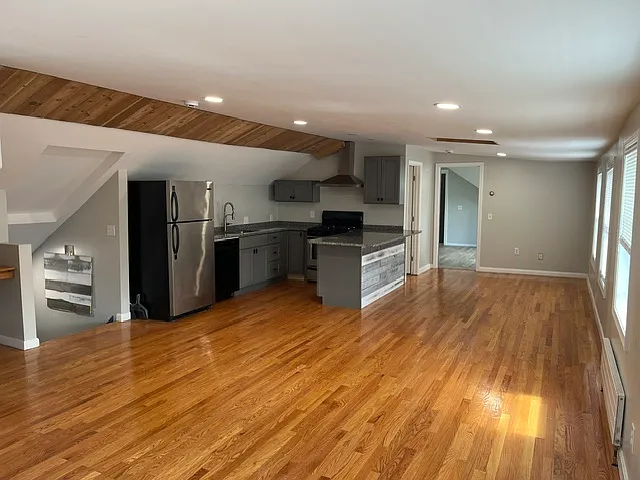 743 Highland Ave #3 — Photo 2