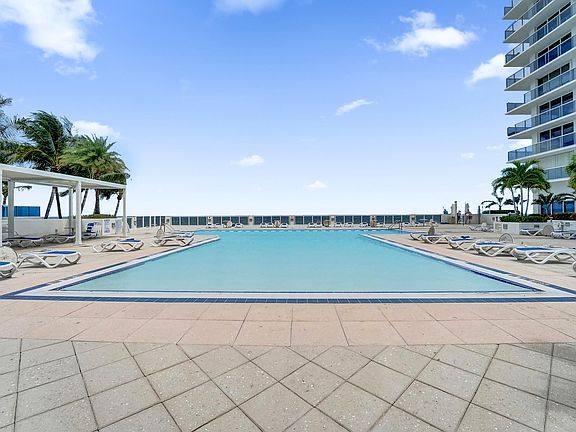 4th image of 2751 S Ocean Drive #302s