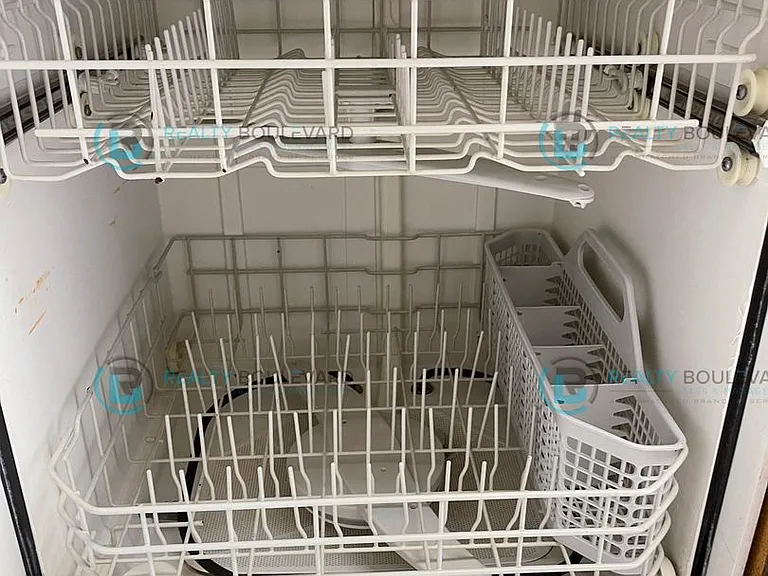 3929 Clear Acre Ln #200 — Photo 34