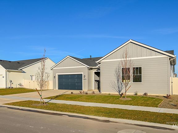3rd image of 8970 W Moonglade St