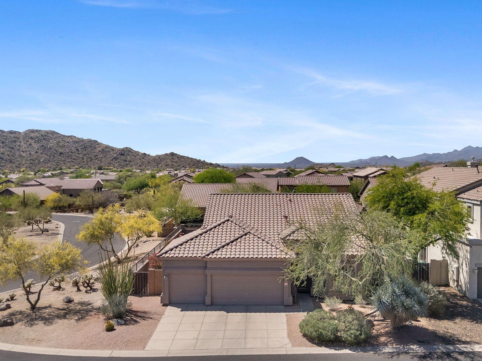 3544 N Paseo Del Sol