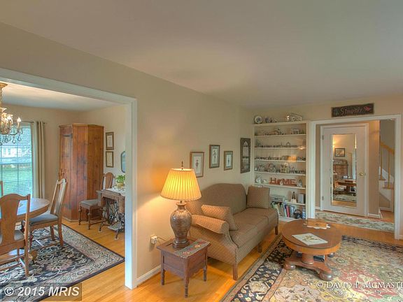 Lots of harwood floors