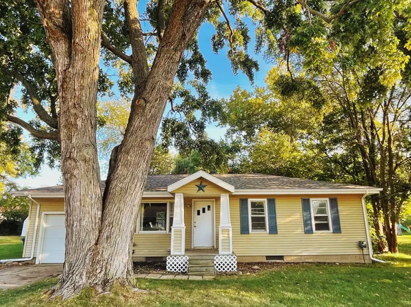 414 Thornton St, Middleville, MI 49333