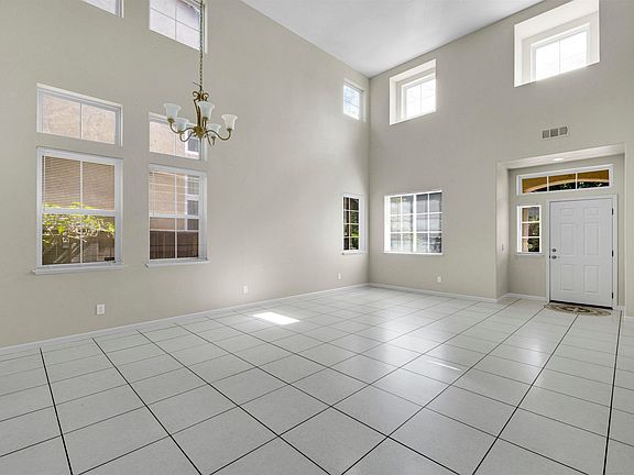 3rd image of 10324 Almanor Cir