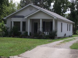 717 E Park St, Du Quoin, IL 62832