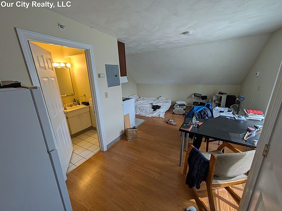 5th image of 364 Harvard St APT 13