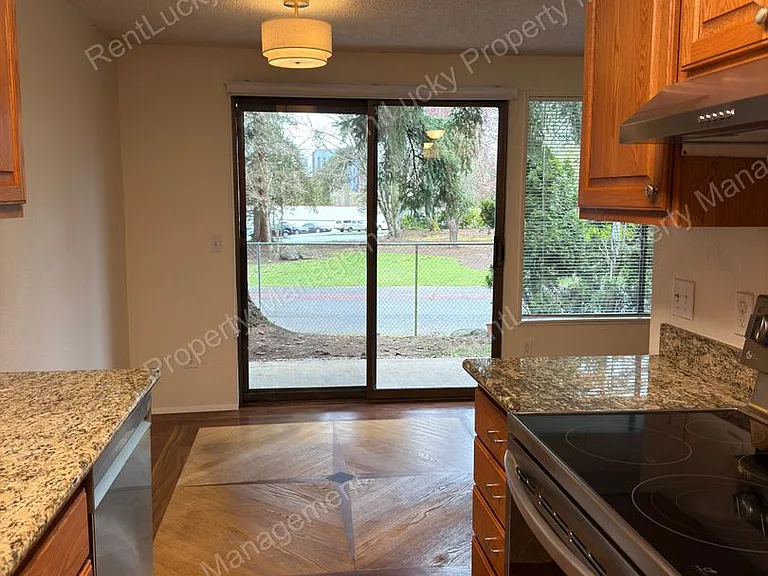 12510 NE 117th Pl #B3 — Photo 1