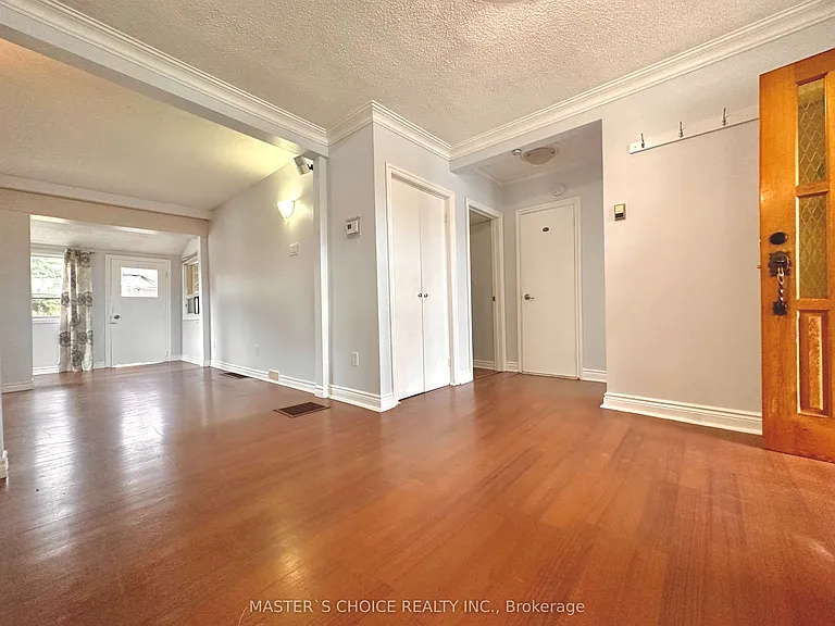 116 Lonborough Ave #UPPER — Photo 8
