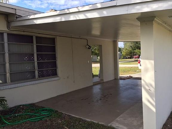 2nd image of 822 NE Camino St