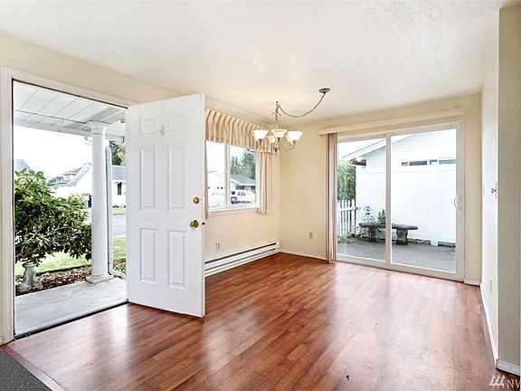 3rd image of 1525 Florence St #10