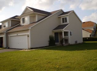 1394 Timber Ln, South Elgin, IL 60177