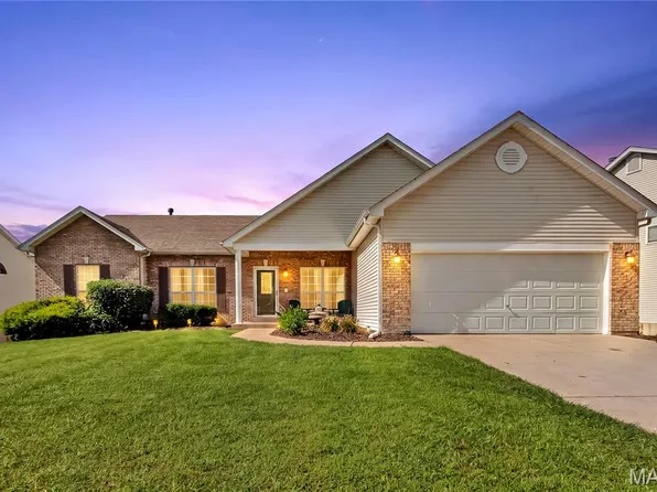 934 Annabrook Park Dr, O'Fallon, MO 63366