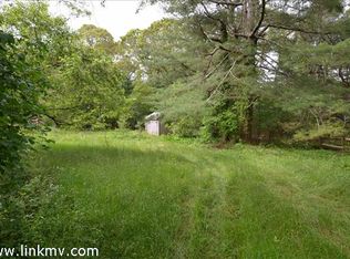 12 Kenney Rd, Oak Bluffs, MA 02557