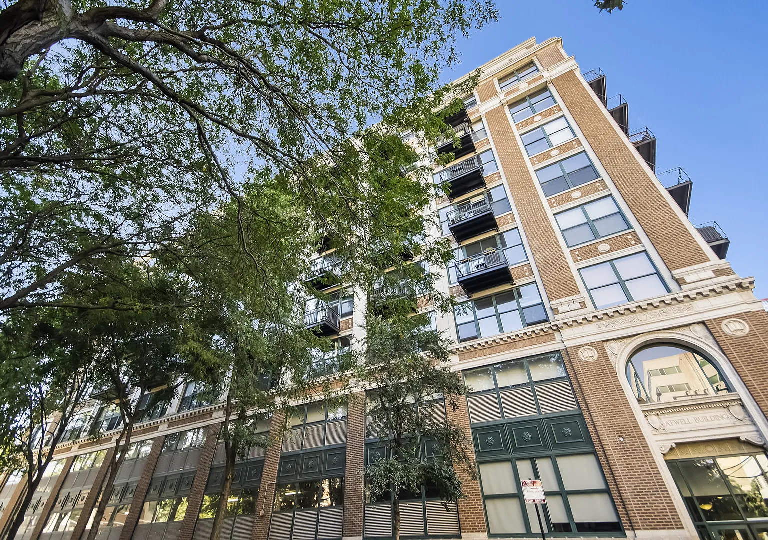 1 bed, 968 sqft, $3,200 — Photo 1