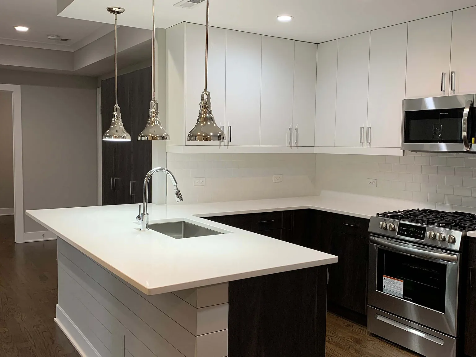 4456-58 N. Kedzie Ave/3205-11 W. Sunnyside — Photo 1