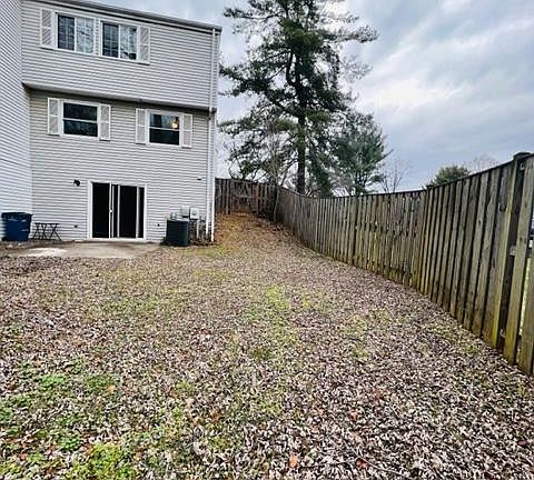 4th image of 7500 Weatherby Dr