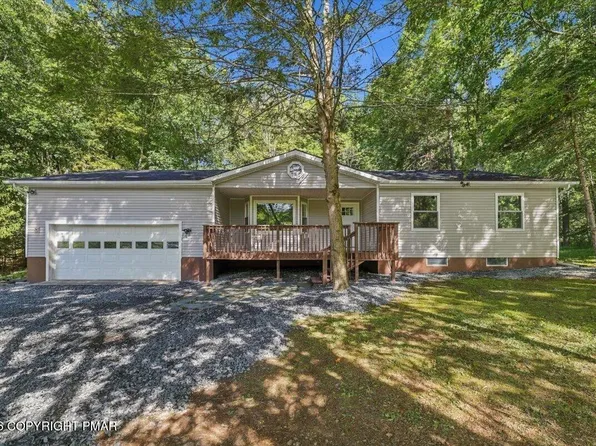33 Huckleberry Dr, East Stroudsburg, PA 18302