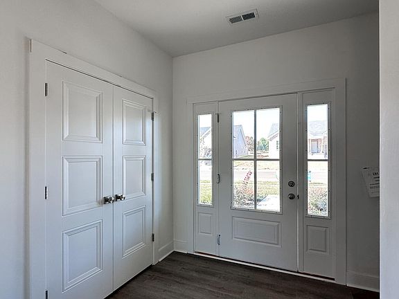 2nd image of 108 Skaggs Blvd