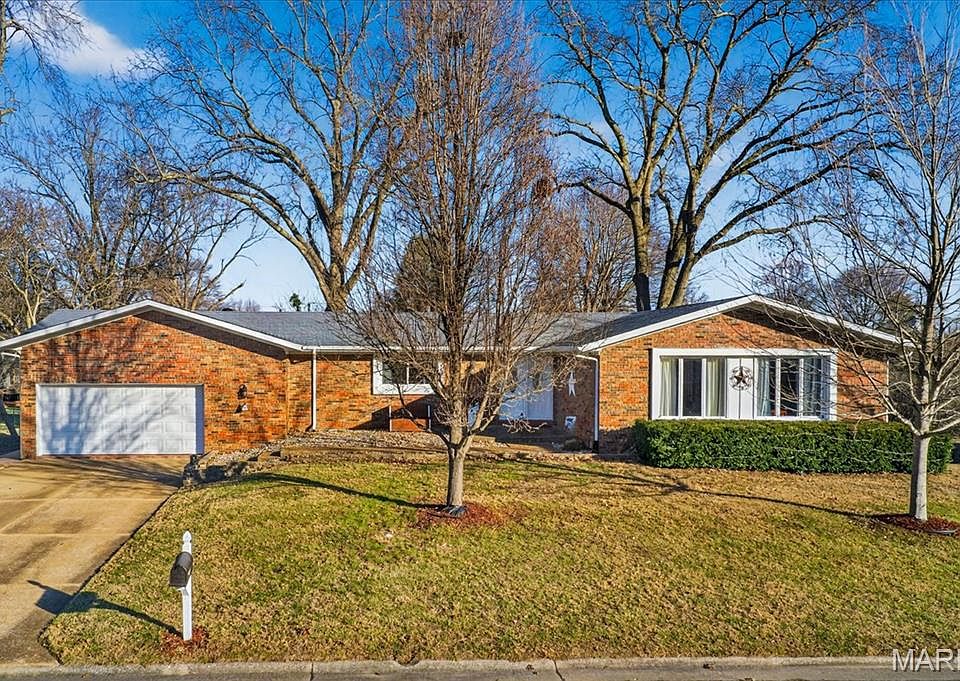 1st image of 104 Debra Dr