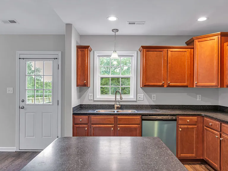202 Cottage Brook Ct — Photo 11