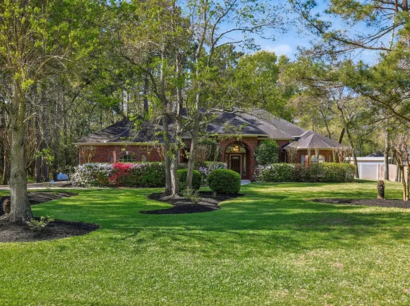 30 Wind River Dr, Conroe, TX 77384