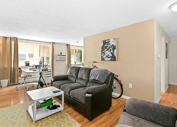 5th image of 830 E 11th Ave APT 203