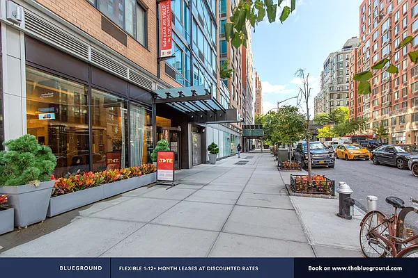 Rented by The Blueground | media 33