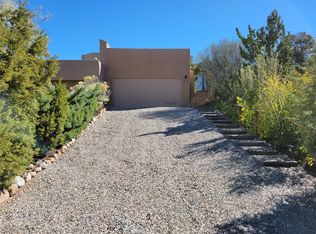 242 Loma Entrada, Santa Fe, NM 87501