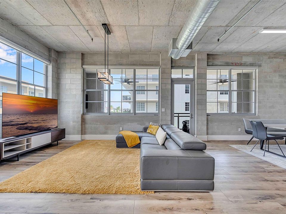1st image of 411 NW 1st Avenue #502