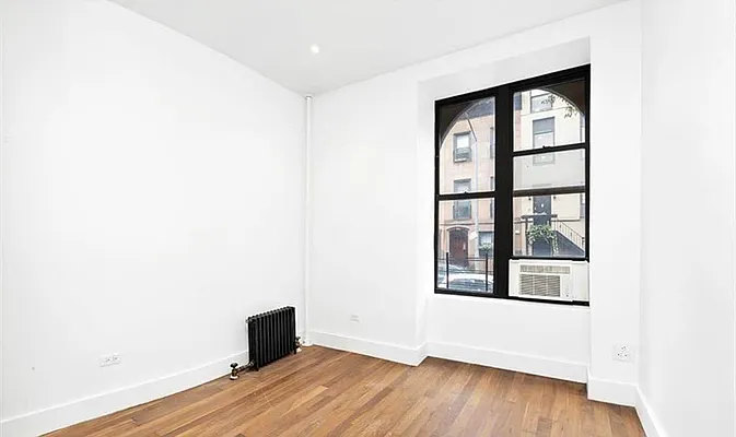 Rented by Vertical Real Estate LLC | media 9