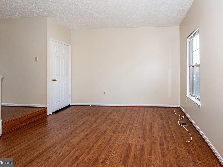 2406 Rosecroft Ct — Photo 11
