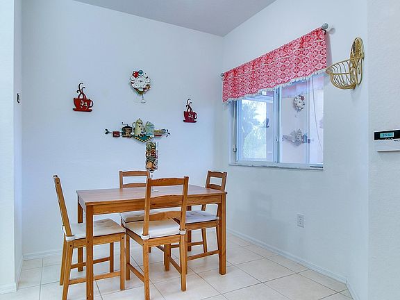 2nd image of 7775 Yardley Dr APT 214