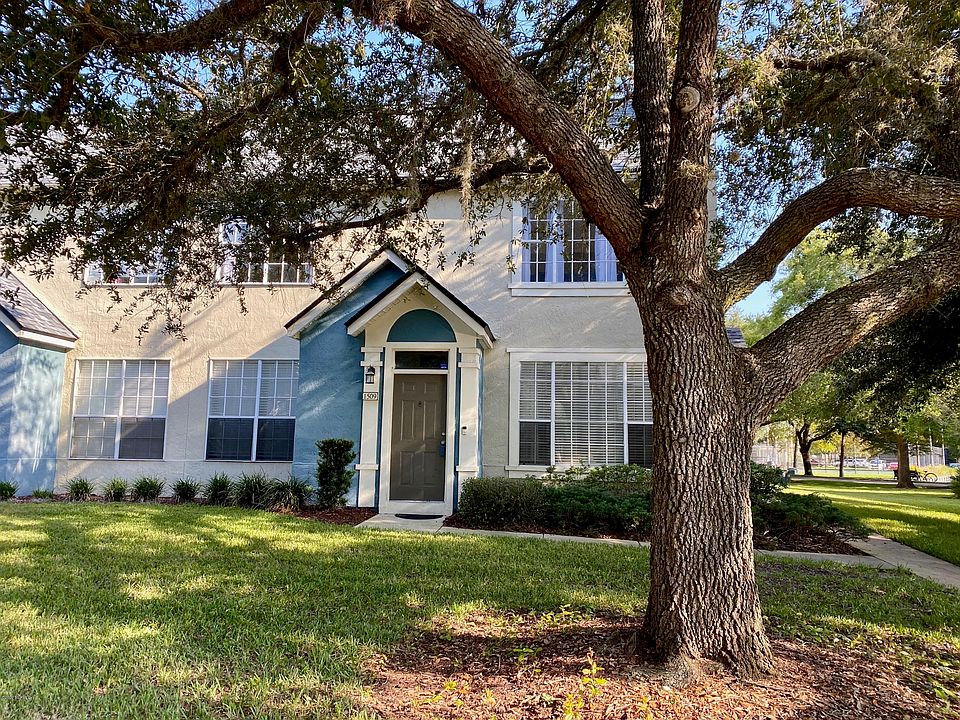 1st image of 13703 RICHMOND PARK Drive N #1509