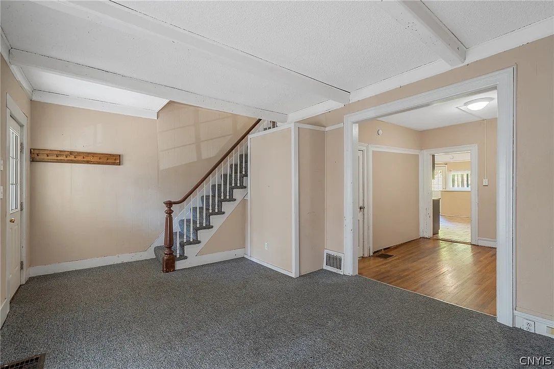 3 bed, 2.0 bath, 1134 sqft, $1,800 — Photo 3