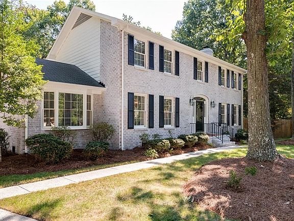 2nd image of 3716 Wynnewood Dr