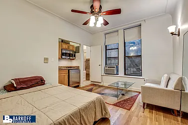 Rented by Barkoff Residential 