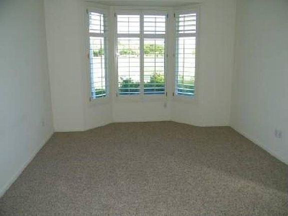 5th image of 181 Delta Breeze Ct