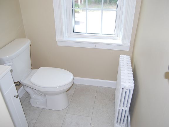 5th image of 126 W Frederick St #1