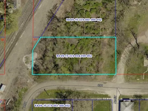 1226 S 4th St, Terre Haute, IN 47802