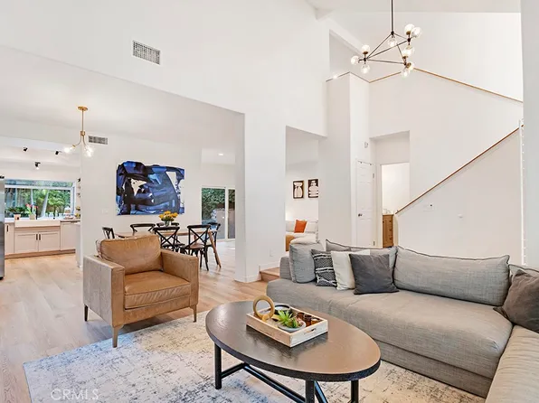 5038 Durant Ct, Oak Park, CA 91377