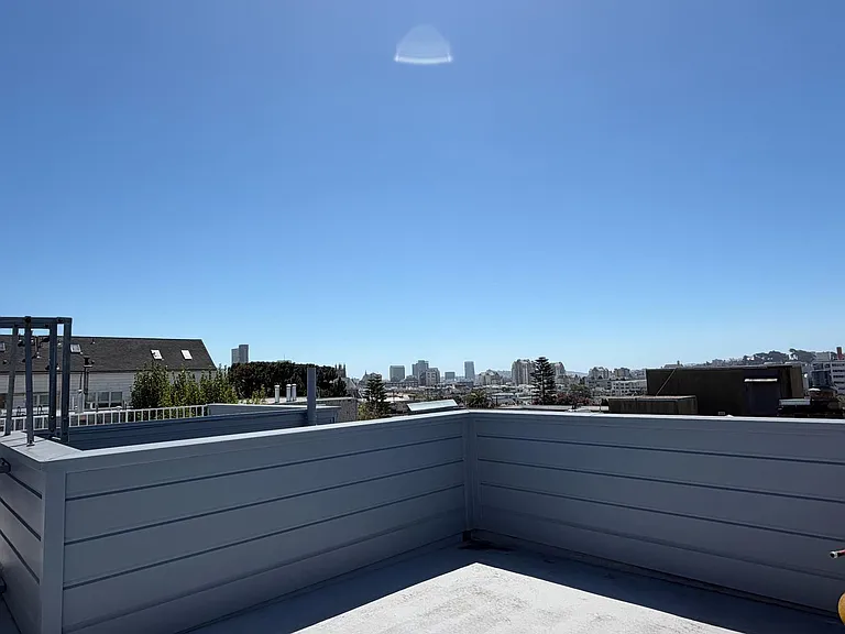 2050 Divisadero St #3 — Photo 53