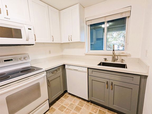 5th image of 11107 NE 125th Ln APT F321