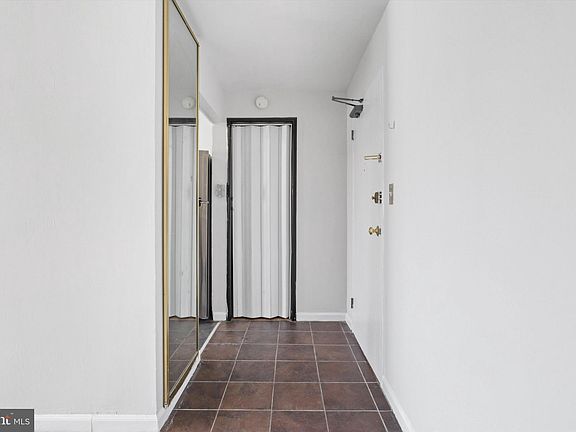 5th image of 600 Roosevelt Blvd APT 503