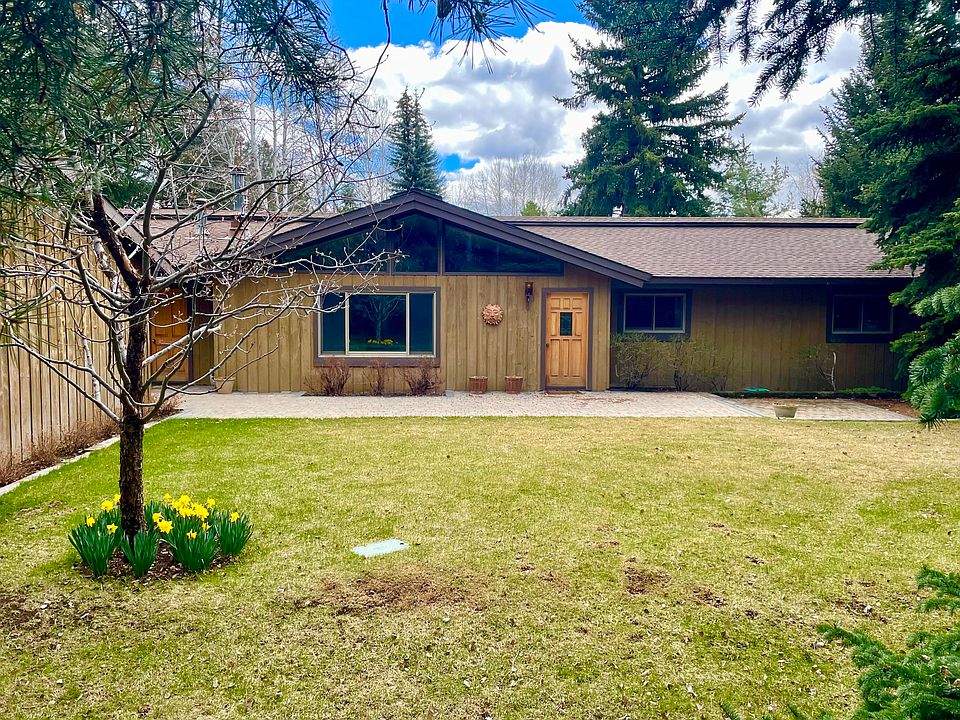 1st image of 593 Thistle Ln
