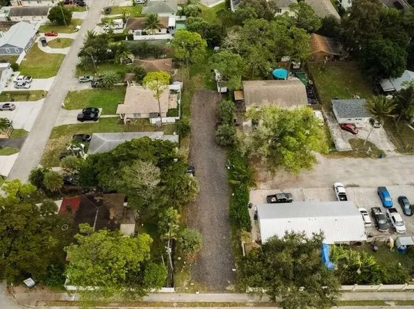 3630 S Haverhill Road, GREENACRES, FL 33463