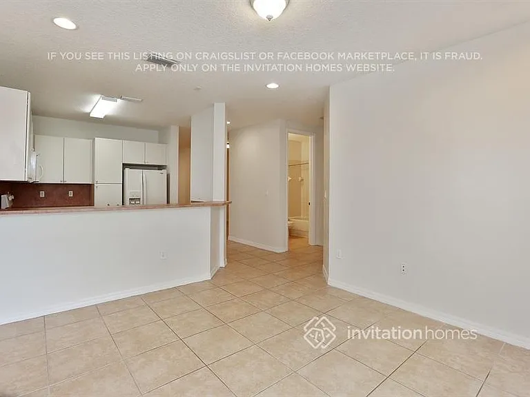 666 NE 35th Ave — Photo 9