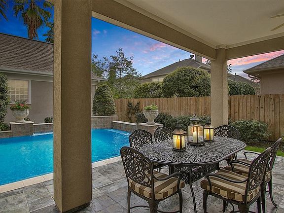 Lovely outside dining area.