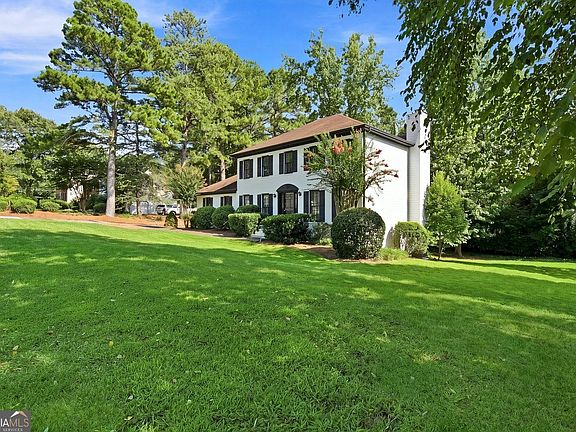 4th image of 1494 Oak Springs Dr